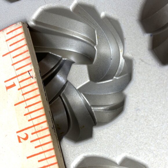 Nordic Ware Mini Braided Bundt Cakelet Pan - Picture 13 of 13